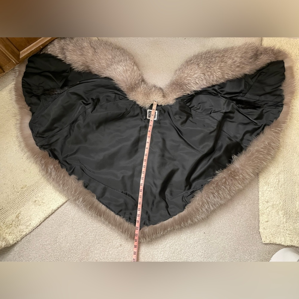 MINT cond GENUINE fully let out SAGA black MINK FUR cape with pastel FOX trim - Picture 8 of 10
